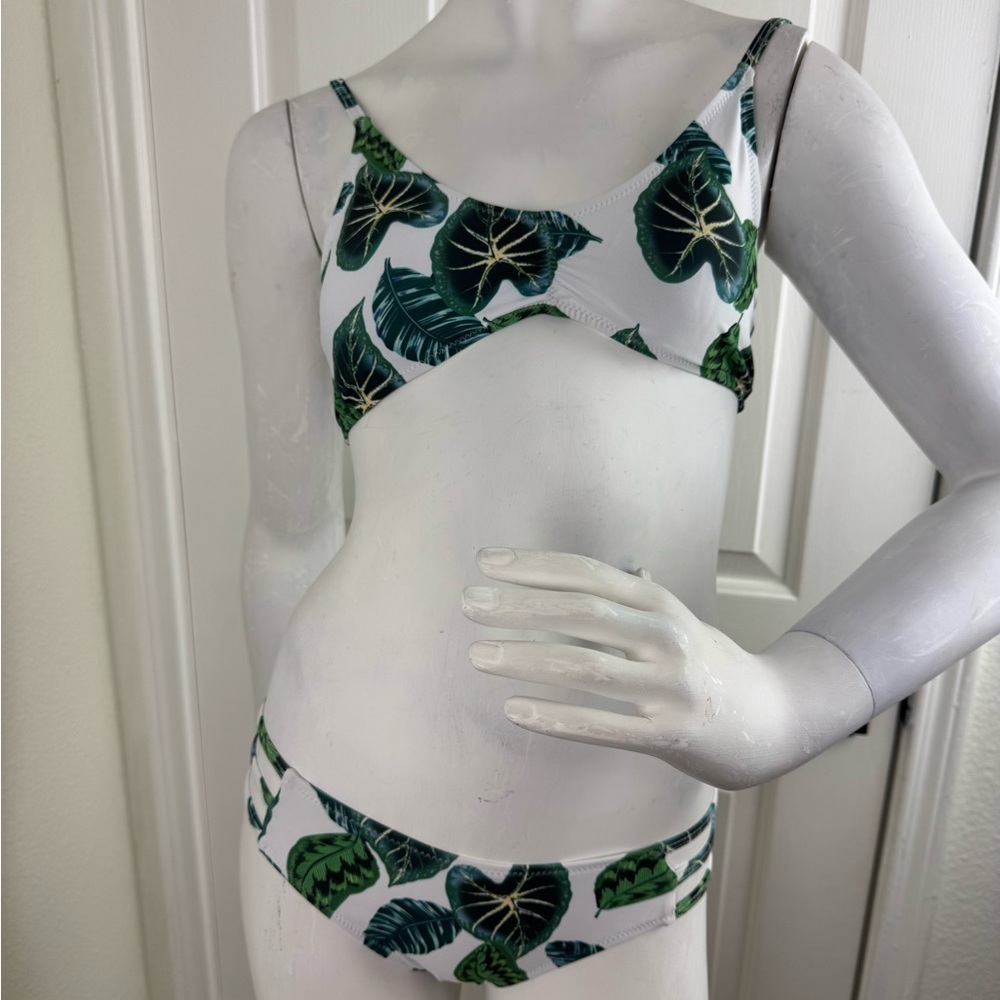 Unbranded Leaf Print Bikini Set Size S.
